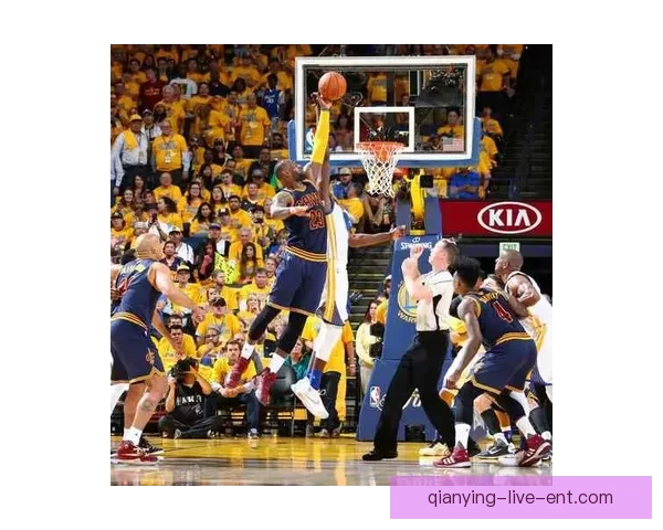 詹姆斯火湖大战回顾晒照霸气庆祝七连胜调侃球迷引热议